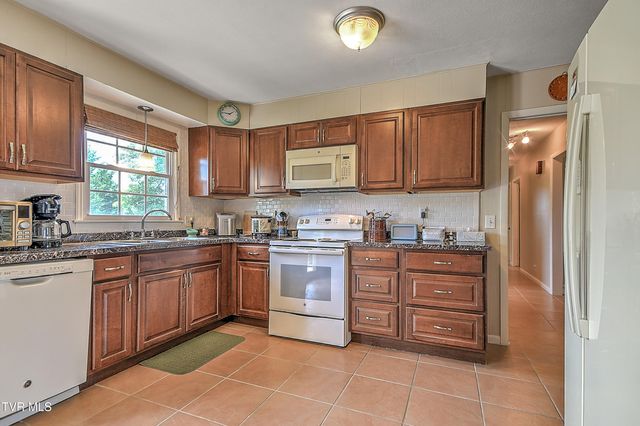 145 Elizabeth Avenue, Gray, TN 37615