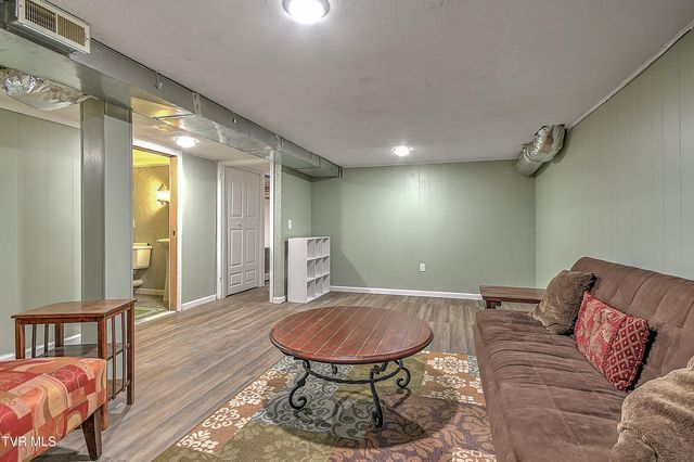 145 Elizabeth Avenue, Gray, TN 37615