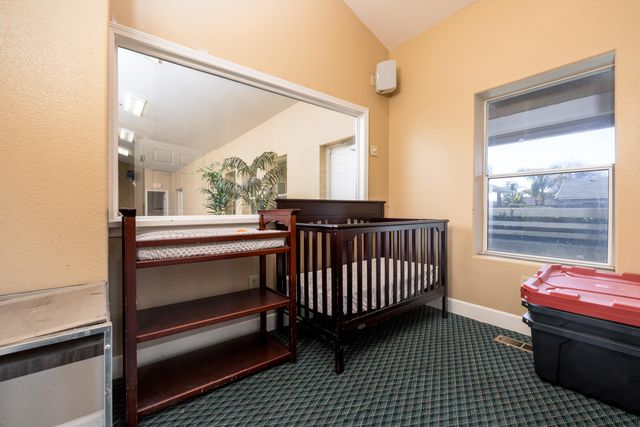 2127 S Giddings Street, Visalia, CA 93277