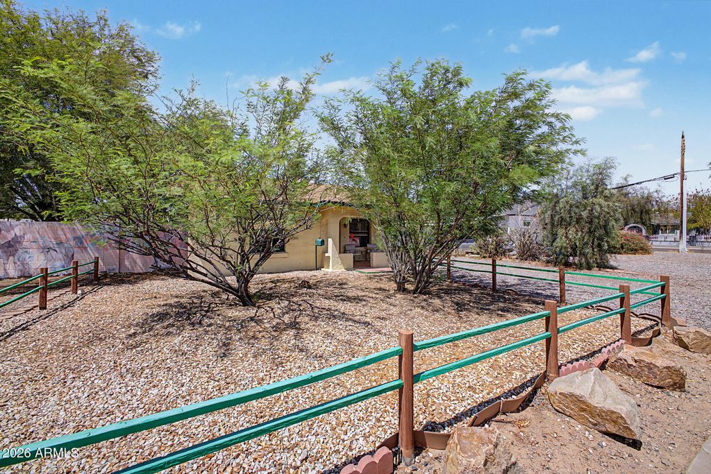 1642 E GLENROSA Avenue, Phoenix, AZ 85016 — photo 3