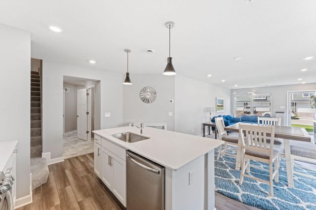 21902 Denton Avenue, Farmington, MN 55024