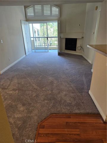 5520 Owensmouth, Woodland Hills, CA 91367