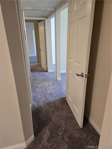 5520 Owensmouth, Woodland Hills, CA 91367