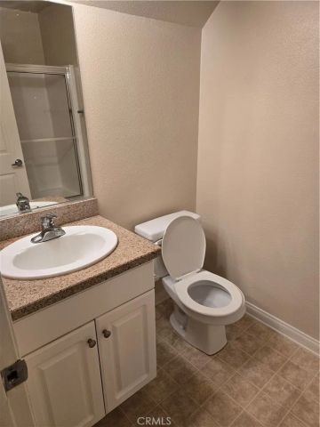 5520 Owensmouth, Woodland Hills, CA 91367