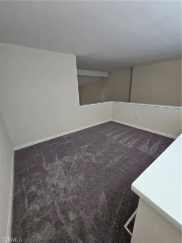 5520 Owensmouth, Woodland Hills, CA 91367