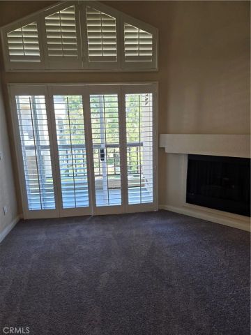 5520 Owensmouth, Woodland Hills, CA 91367