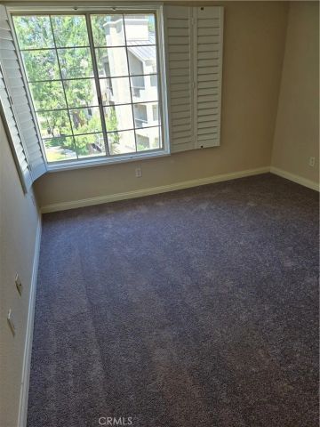 5520 Owensmouth, Woodland Hills, CA 91367