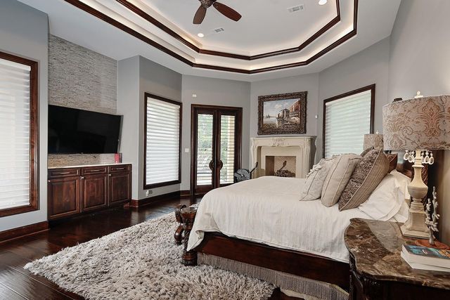 2 Lace Point, The Woodlands, TX 77382