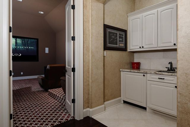 2 Lace Point, The Woodlands, TX 77382