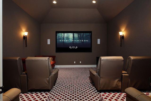 2 Lace Point, The Woodlands, TX 77382