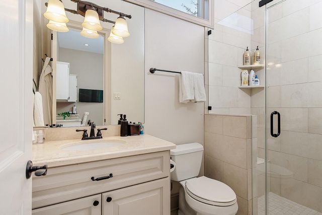 2 Lace Point, The Woodlands, TX 77382