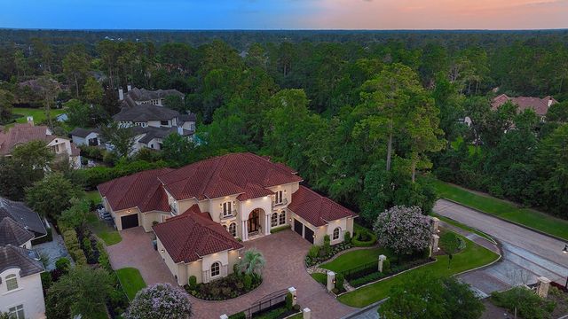 2 Lace Point, The Woodlands, TX 77382
