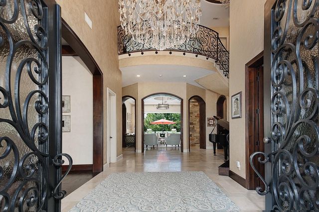 2 Lace Point, The Woodlands, TX 77382