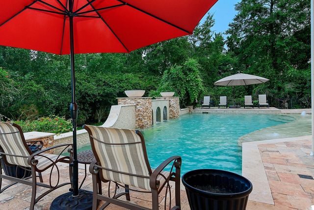 2 Lace Point, The Woodlands, TX 77382