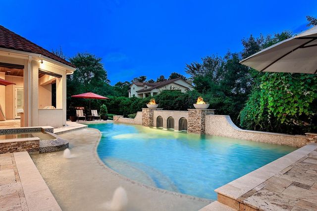 2 Lace Point, The Woodlands, TX 77382