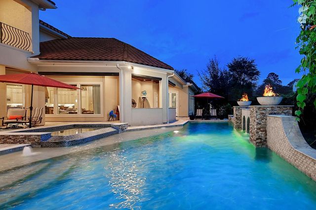 2 Lace Point, The Woodlands, TX 77382