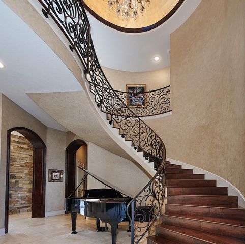 2 Lace Point, The Woodlands, TX 77382