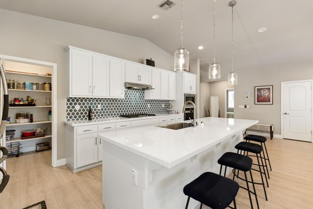 1603 Banister Ln, Manteca, CA 95337