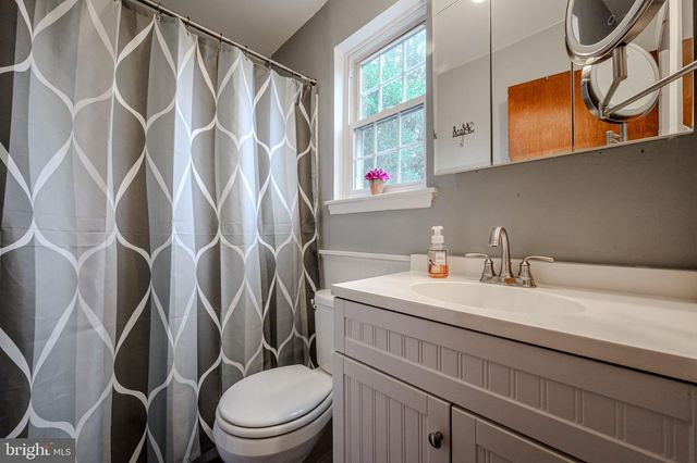 14 WORRAL CT, Newark, DE 19711