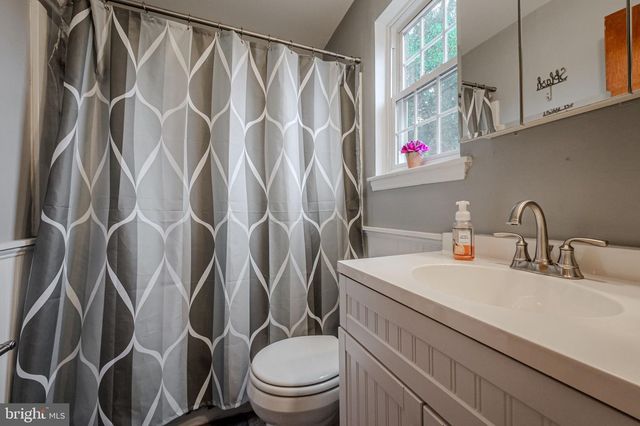 14 WORRAL CT, Newark, DE 19711