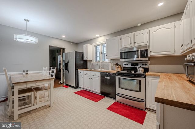 14 WORRAL CT, Newark, DE 19711