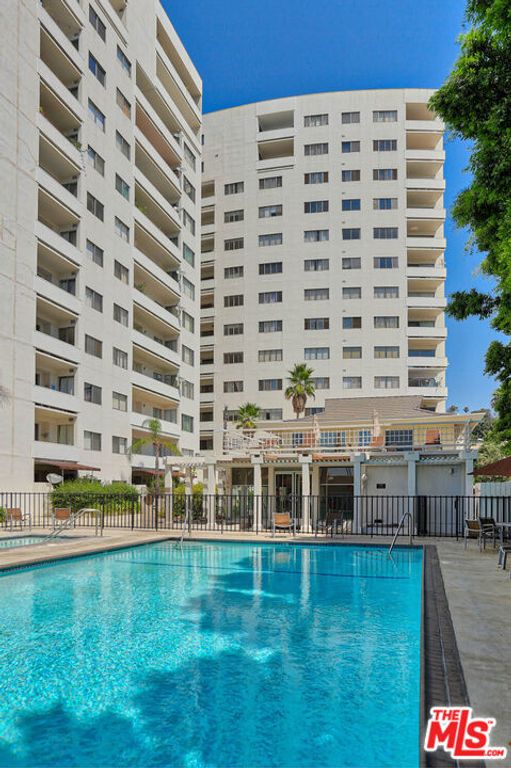 7250 Franklin Avenue 1006, Los Angeles, CA 90046 — photo 4