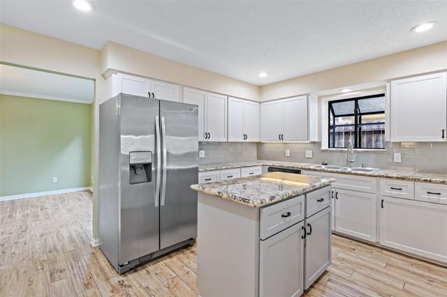 10735 Kitty Brook Drive, Houston, TX 77071