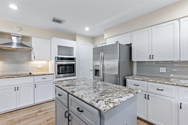 10735 Kitty Brook Drive, Houston, TX 77071