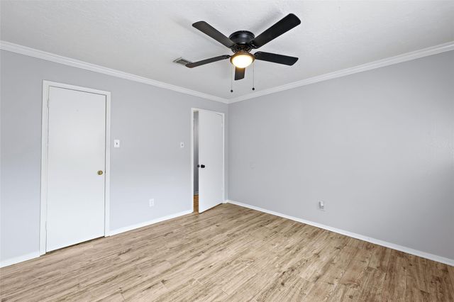 10735 Kitty Brook Drive, Houston, TX 77071