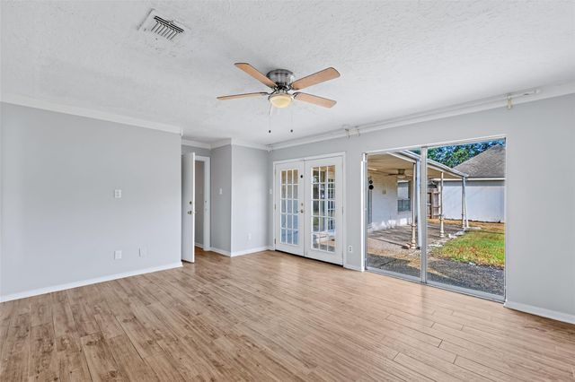 10735 Kitty Brook Drive, Houston, TX 77071