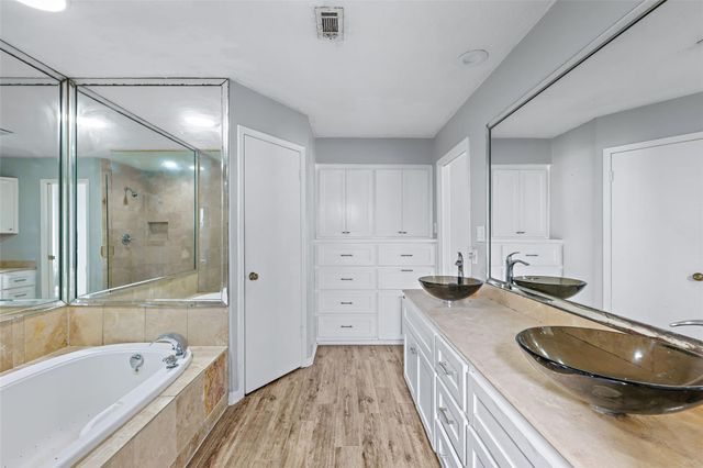 10735 Kitty Brook Drive, Houston, TX 77071