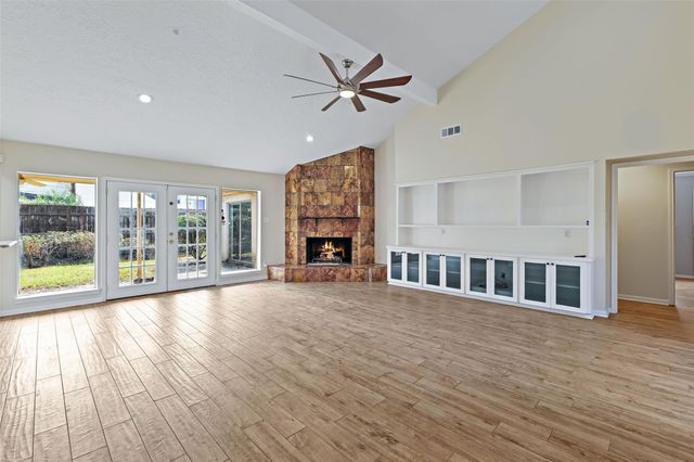 10735 Kitty Brook Drive, Houston, TX 77071