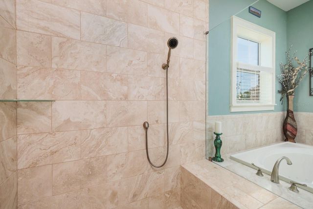 852 CORDOVA BOULEVARD NE, St Petersburg, FL 33704