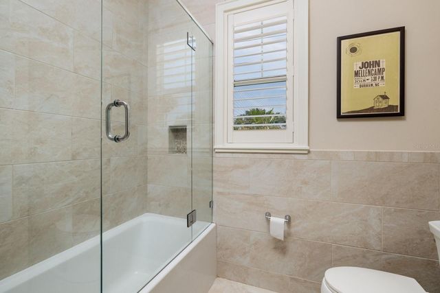 852 CORDOVA BOULEVARD NE, St Petersburg, FL 33704