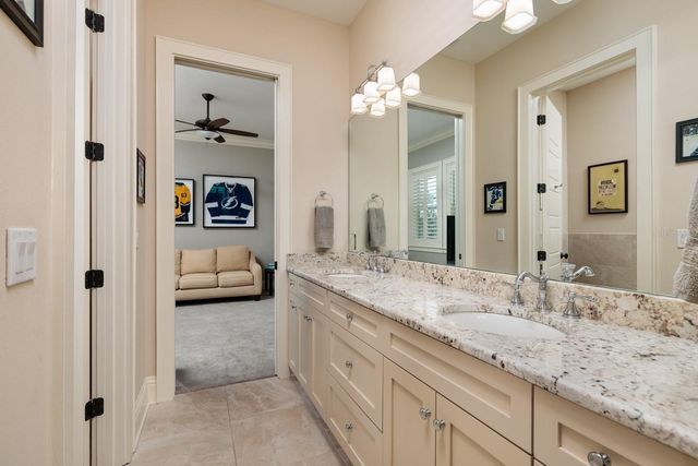 852 CORDOVA BOULEVARD NE, St Petersburg, FL 33704