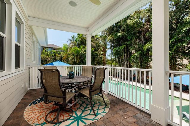 852 CORDOVA BOULEVARD NE, St Petersburg, FL 33704