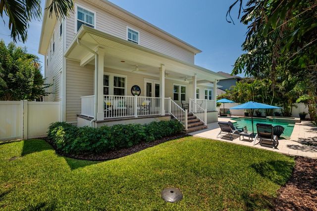 852 CORDOVA BOULEVARD NE, St Petersburg, FL 33704