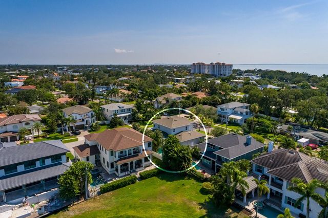 852 CORDOVA BOULEVARD NE, St Petersburg, FL 33704