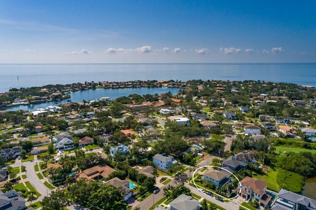 852 CORDOVA BOULEVARD NE, St Petersburg, FL 33704