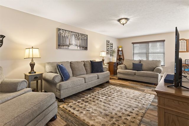 15 Aston Villa, Chili, NY 14514