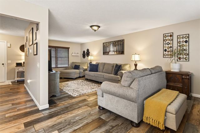 15 Aston Villa, Chili, NY 14514