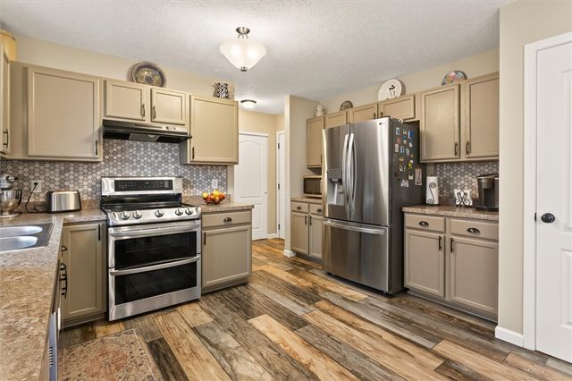 15 Aston Villa, Chili, NY 14514