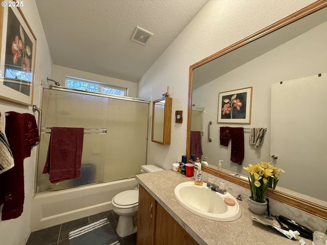 1305 KRISTI Loop, Lakeside, OR 97449