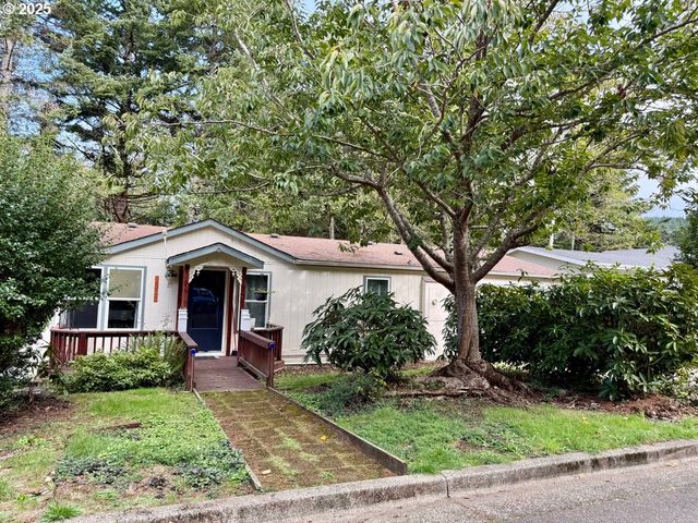 1305 KRISTI Loop, Lakeside, OR 97449