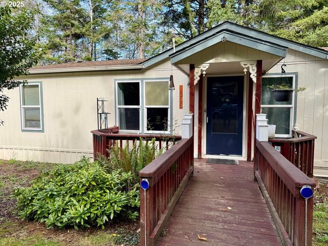 1305 KRISTI Loop, Lakeside, OR 97449