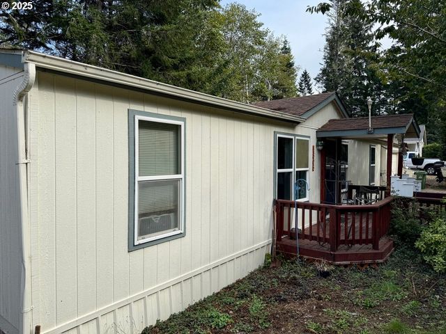 1305 KRISTI Loop, Lakeside, OR 97449