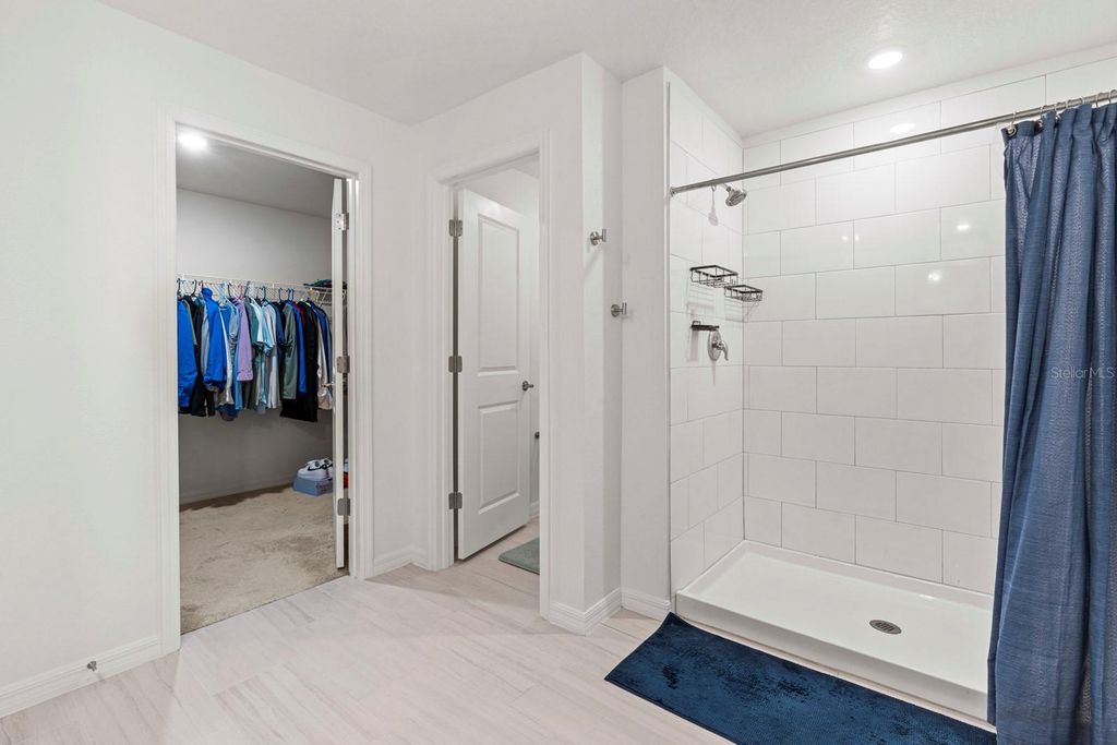 Image 24 of property listing at 4020 GREAT VESSEL PLACE, Plant City, FL 33565