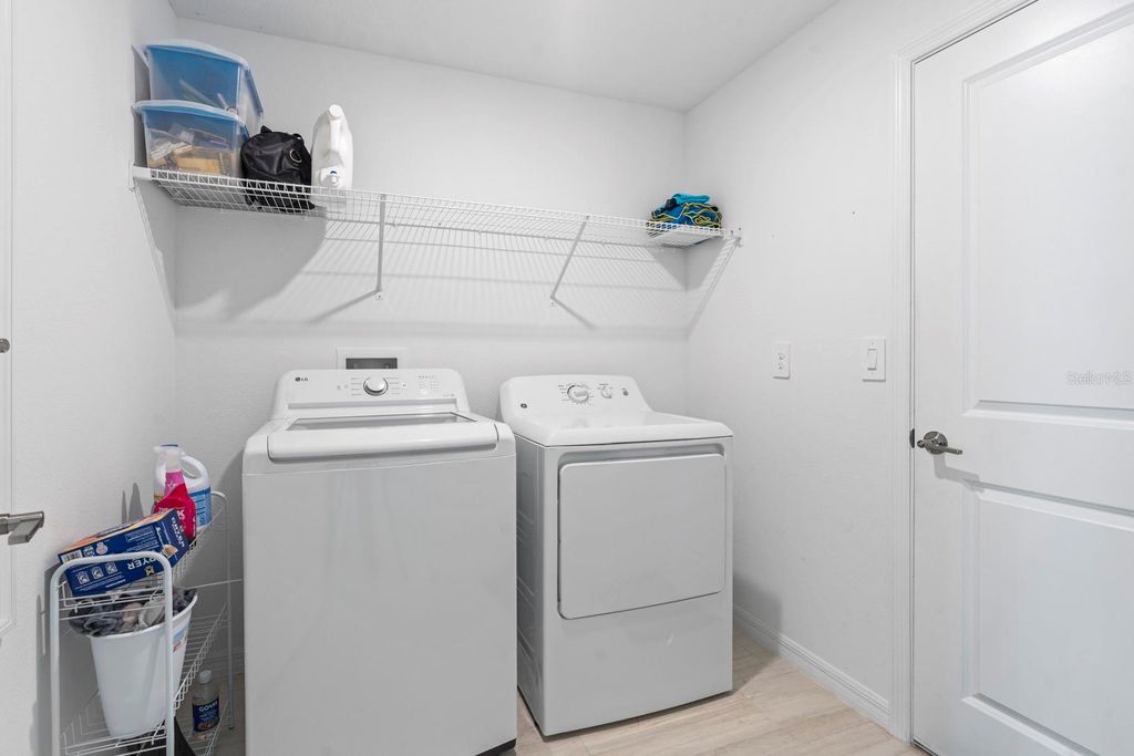 Image 37 of property listing at 4020 GREAT VESSEL PLACE, Plant City, FL 33565