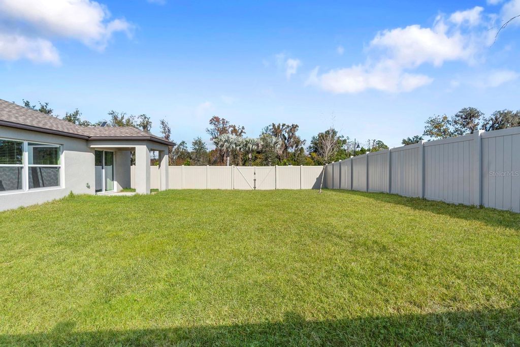 Image 43 of property listing at 4020 GREAT VESSEL PLACE, Plant City, FL 33565