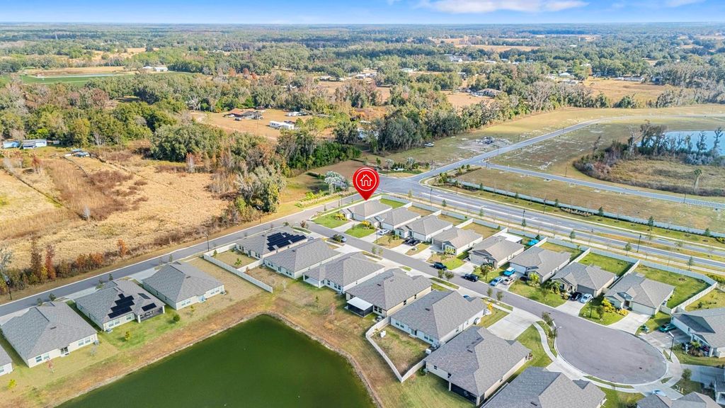 Image 50 of property listing at 4020 GREAT VESSEL PLACE, Plant City, FL 33565